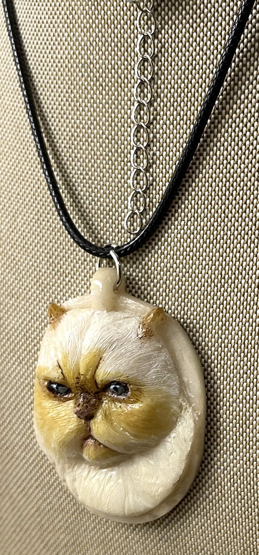 Siamese Blue Eye Kitty Cat Carved Necklace Pendant Panama