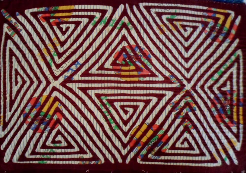 Traderbrock Kuna Indian Hand-Stitched SPECIAL BACKGROUND  Mola-Panama 103800