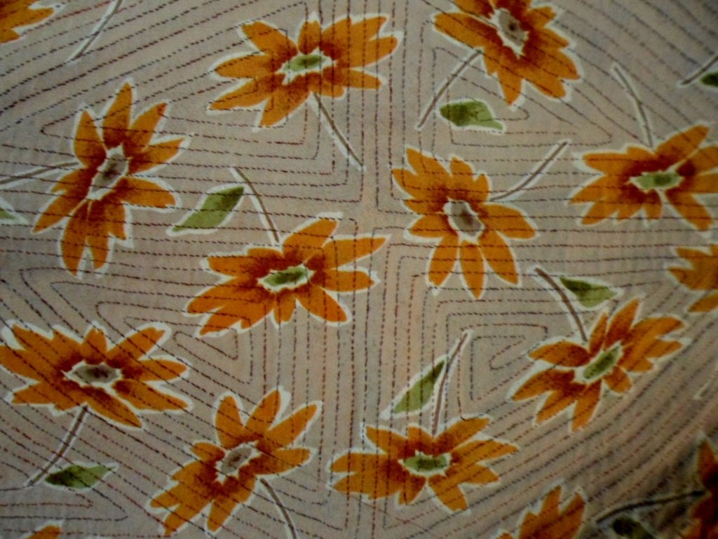 Vintage Kuna Indian Hand-Stitch Special Background Mola-Panama 21050704L