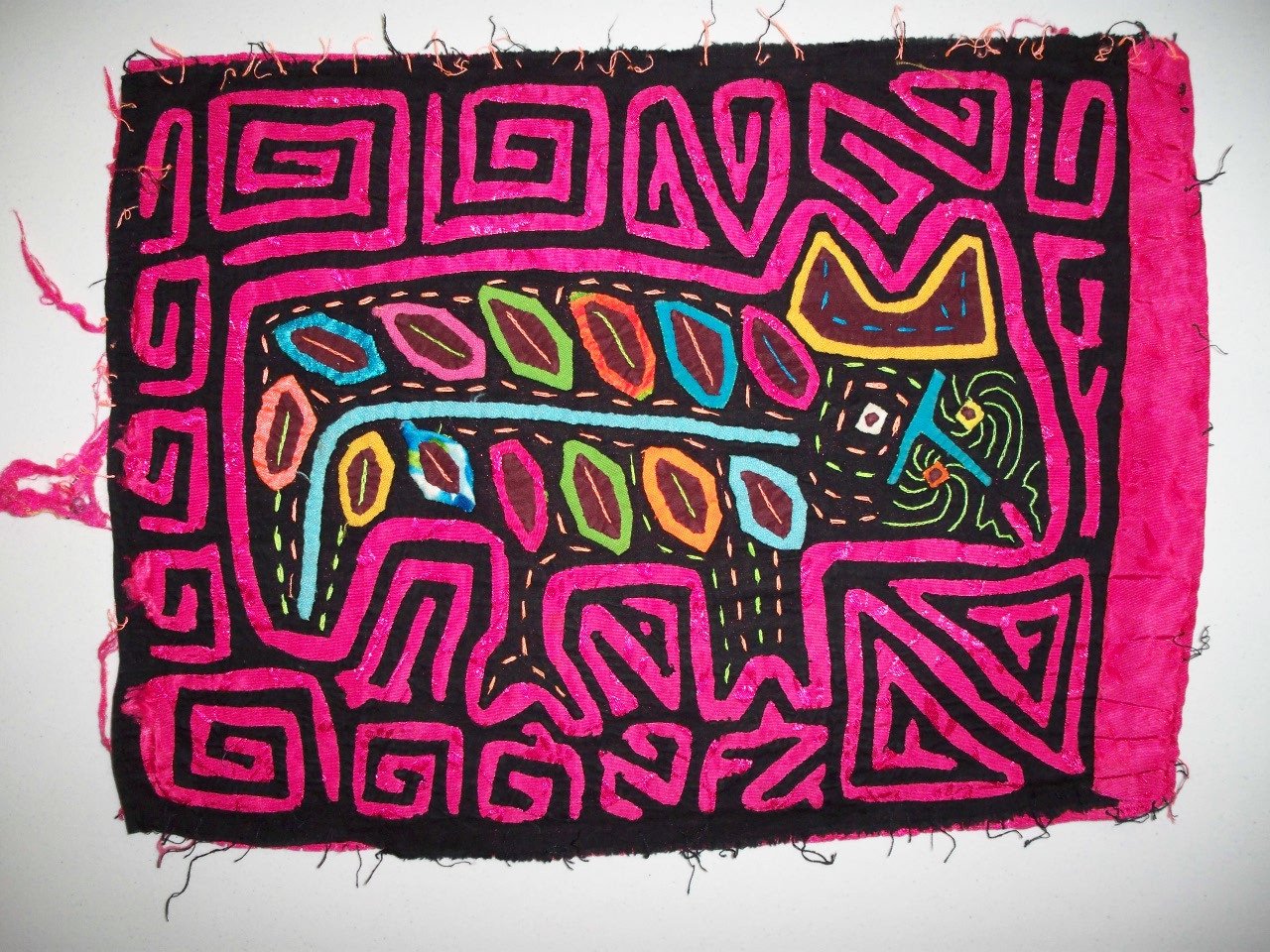 Kuna Indian Hand Sewn Optical Illusion Mola Panama San Blas-21021020L