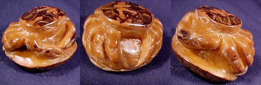 Wounaan Indian Vintage Crab Tagua Nut Carving-Panama 20121137L
