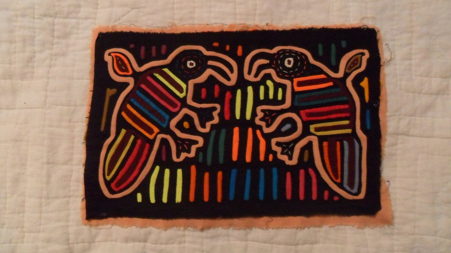 Kuna Indian Hand-Stitch Wayward Feather Mola Panama Art 21031815L