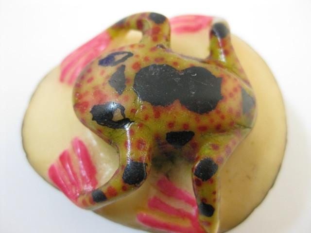 Wounaan Hand Carved Tagua Nut Frog Carving-Panama 20091812L