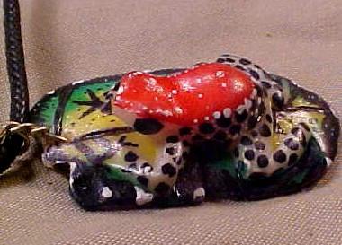 Wounaan Frog Pendant Tagua Carving-Panama 21043012L