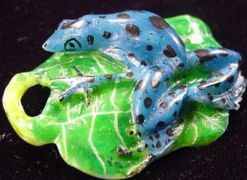 Wounaan Indian Hand Carved Blue Frog Tagua Pendant-Panama 21050403L