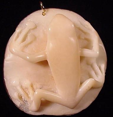 Wounaan White Hand Carved Tagua Frog Pendant-Panama 20093009L