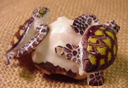 Wounaan Indian 2 Turtle Tagua Nut Carving-Panama 21031312L