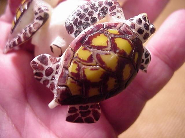 Wounaan Indian 2 Turtle Tagua Nut Carving-Panama 21031312L