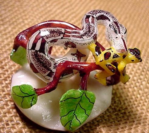 Wounaan Boa Snake Eating Frog Tagua Nut Carving-Panama 21031303L