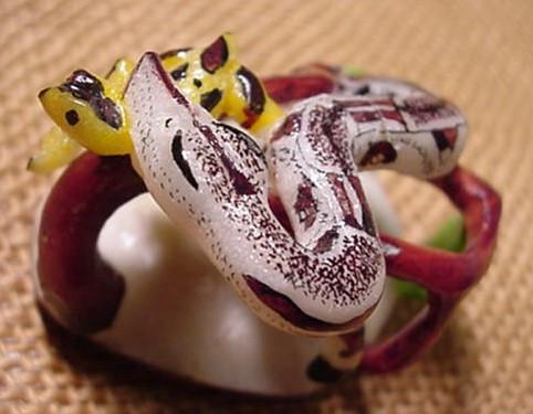 Wounaan Boa Snake Eating Frog Tagua Nut Carving-Panama 21031303L