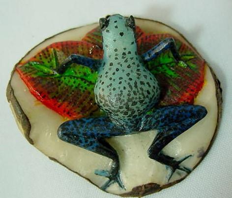 Wounaan Indian Poison Dart Tagua Pendant Carving-Panama 21042609L