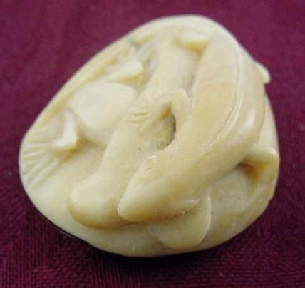 Wounaan White Iguana Frog Tagua Nut Carving-Panama 21021937L