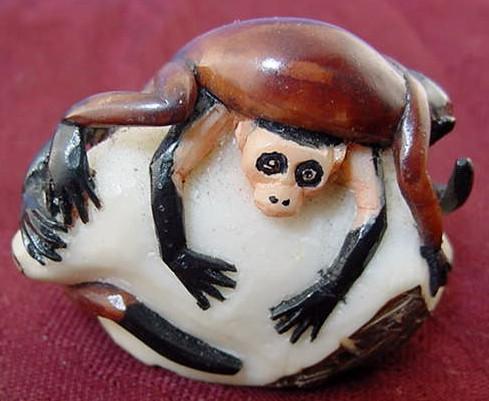 Wounaan Indian Hand Carved Monkey Tagua Nut Carving-Panama 21021929L