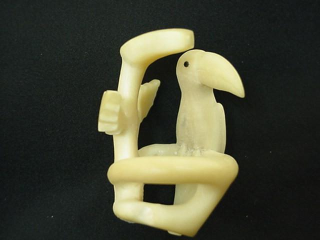 Wounaan Tagua Nut Toucan Parrot Bird Carving-Panama 21021948L