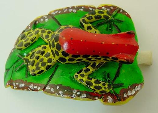 Wounaan Embera Tagua Nut Frog Pendant-Panama 21031035L