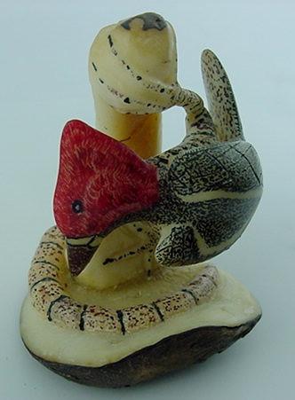 Wounaan Woodpecker Bird Caterpillar Tagua Nut Carving-Panama 21031124L