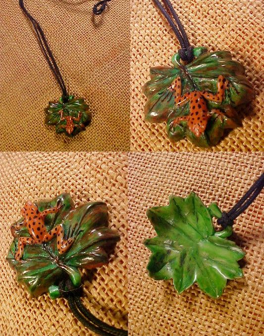 Wounaan Indian Tagua Nut Frog on Leaf Pendant-Panama 20123060L