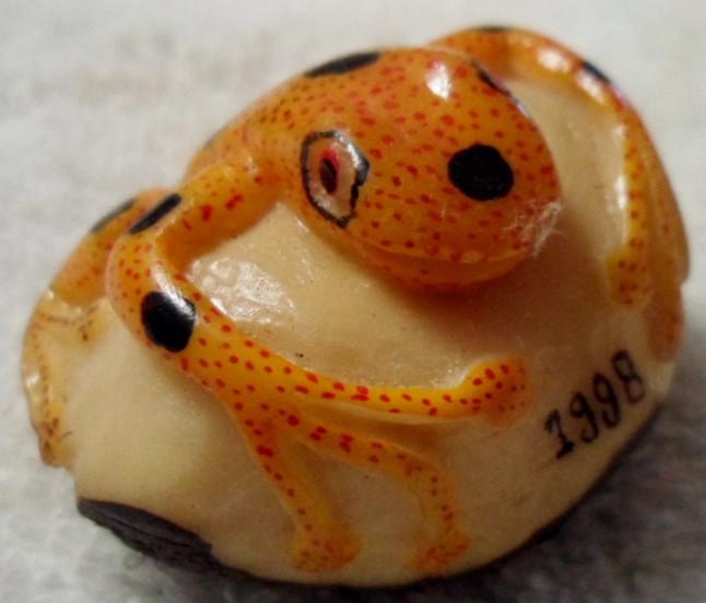 Wounaan Embera Poison Dart Frog Tagua Carving-Panama 16030105L