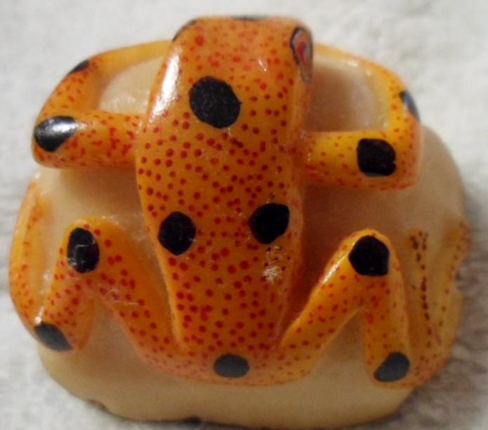 Wounaan Embera Poison Dart Frog Tagua Carving-Panama 16030105L