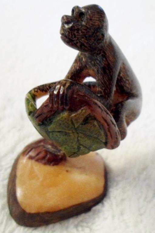 Wounaan Embera Howler Monkey Tagua Carving-Panama 16031547L