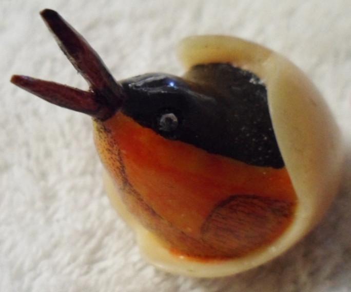 Wounaan Embera Hatching Seedeater Bird Tagua Carving-Panama 16032909L