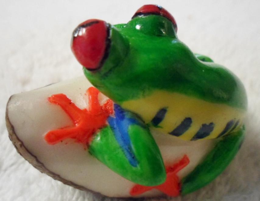 Wounaan Embera Tagua Red-Eyed Tree Frog Carving-Panama 16041416L