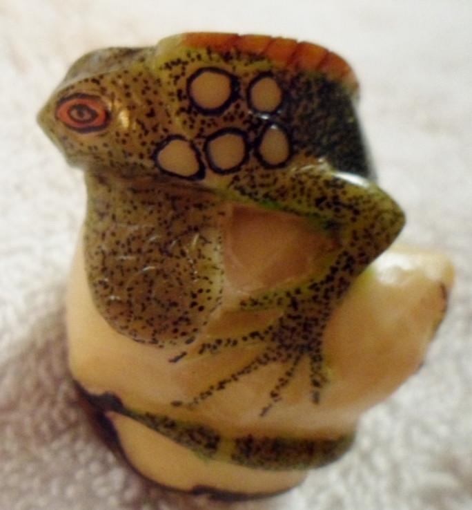Wounaan Embera Iguana Lizard Tagua Carving-Panama 16070919L
