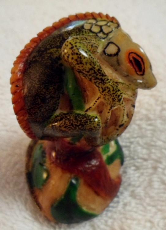 Wounaan Embera 2 Nut Iguana Lizard Tagua Carving-Panama 16070920L