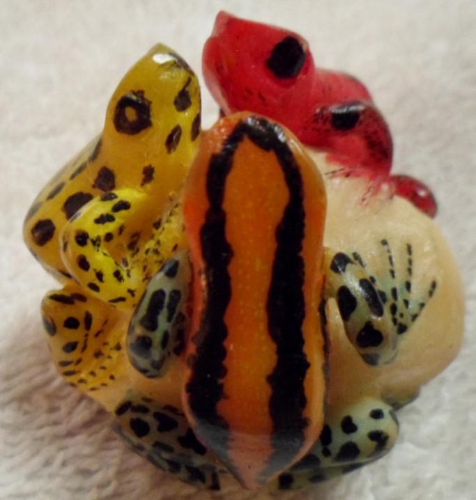 Wounaan Embera 3 Poison Dart frog Tagua Carving-Panama 16080507M