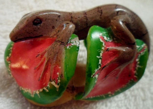 Wounaan Embera Gorgeous Gecko Lizard Tagua Carving-Panama 16080621M