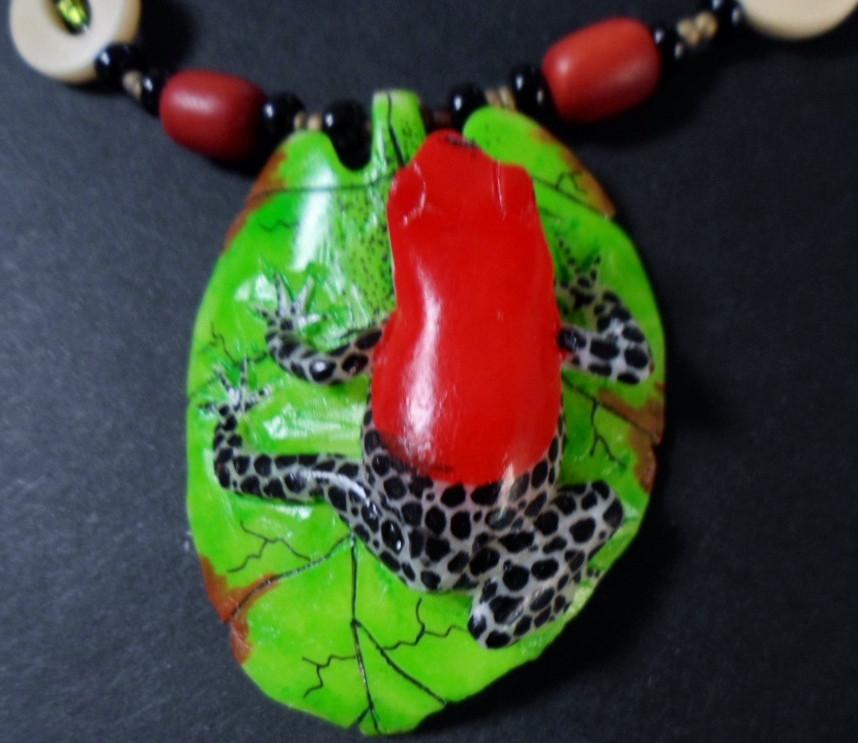Wounaan Embera Poison Dart Frog Tagua Necklace Carving-Panama 15101744L