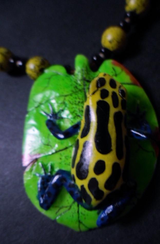 Wounaan Embera Poison Dart Frog Tagua Necklace Carving-Panama 15101747L