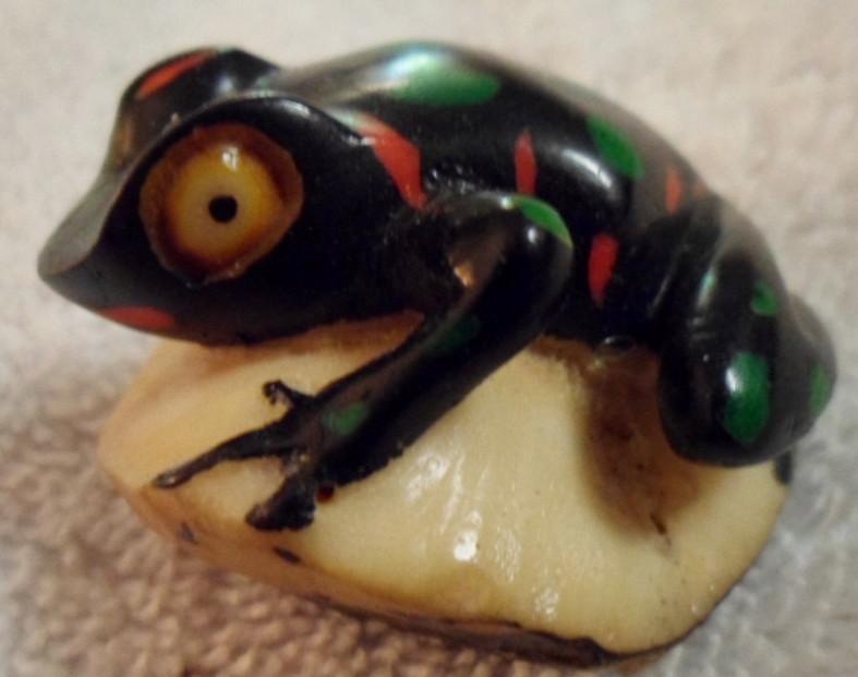 Wounaan Embera Frog Tagua Carving-Panama 16081820L