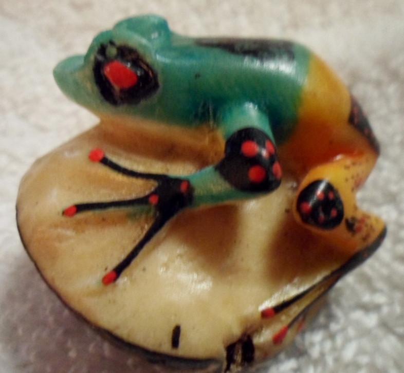 Wounaan Embera Poison Dart frog Tagua Carving-Panama 16082014M