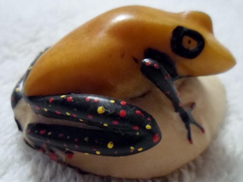 Wounaan Embera Poison Dart Frog Tagua Carving-Panama 15102704L