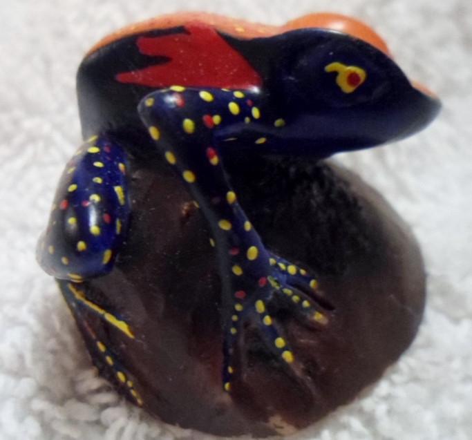 Wounaan Embera Poison Dart Frog Tagua Carving-Panama 16091701L