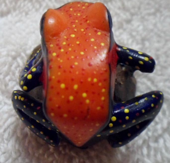 Wounaan Embera Poison Dart Frog Tagua Carving-Panama 16091701L